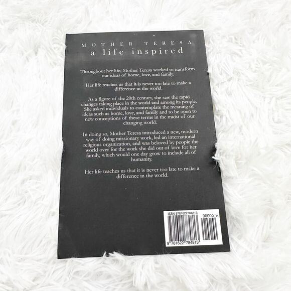 Mother Teresa A Life Inspired Wyatt North Paperback Book - Picture 2 of 5